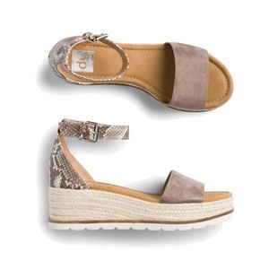 Dolce Vita Baker Flatform Sandal